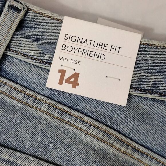 Lane Bryant Paint Splatter Distressed Boyfriend Jeans Plussize 14 NWT - Picture 13 of 16